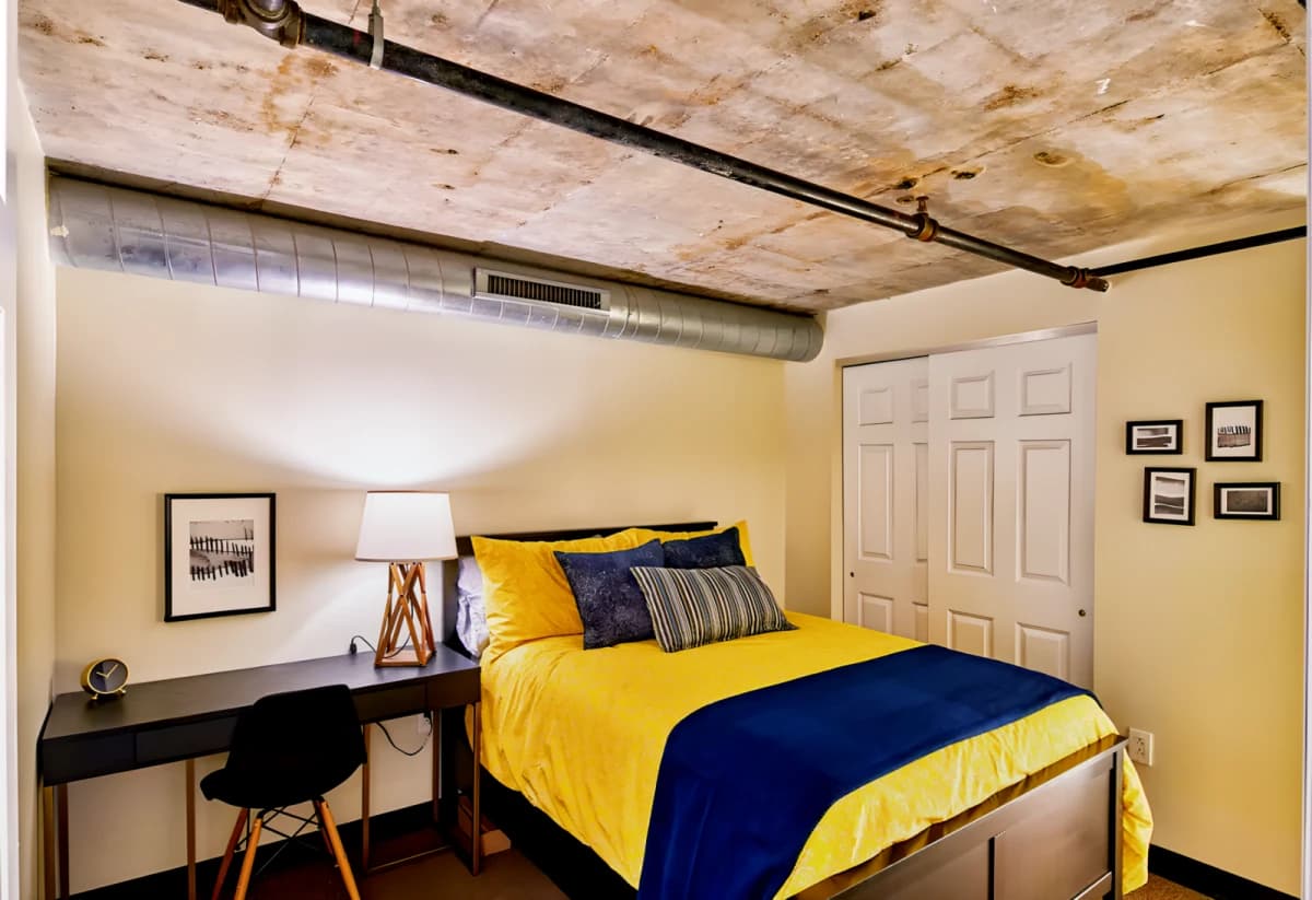 3 Bed 2 Bath 3b