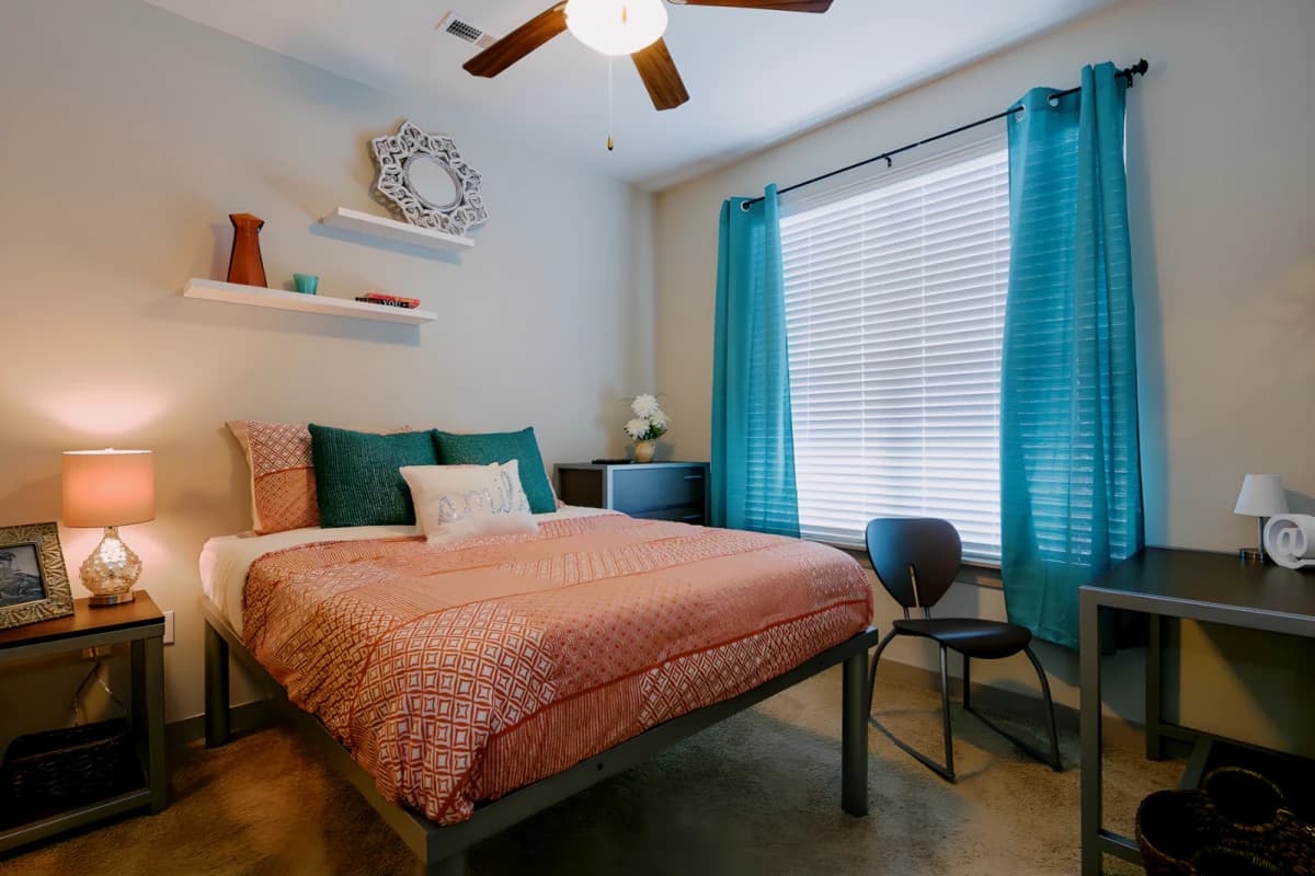 2 Bed 2 Bath B1