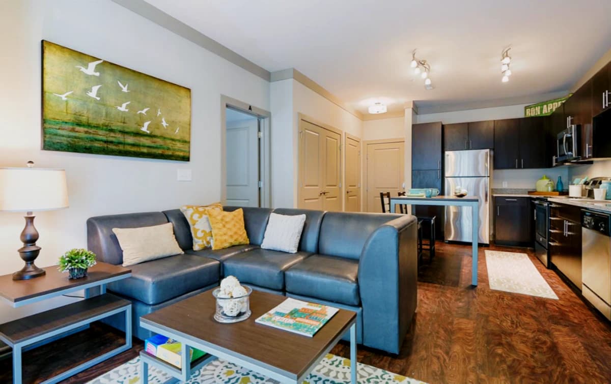 4 Bed 4 Bath  D1
