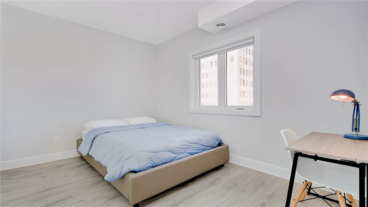 18 McArthur image