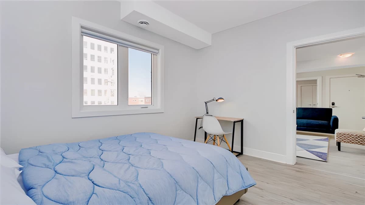 18 McArthur image