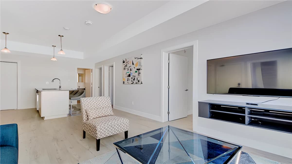 18 McArthur image