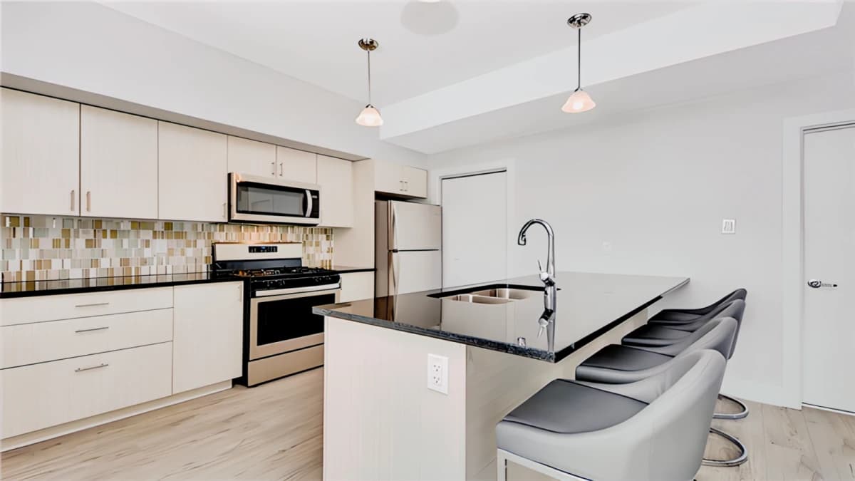 18 McArthur image 4