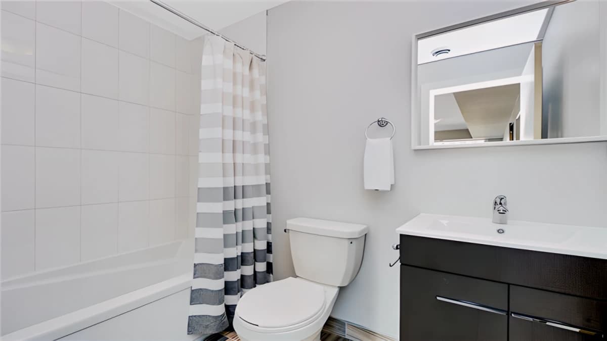 18 McArthur image 2