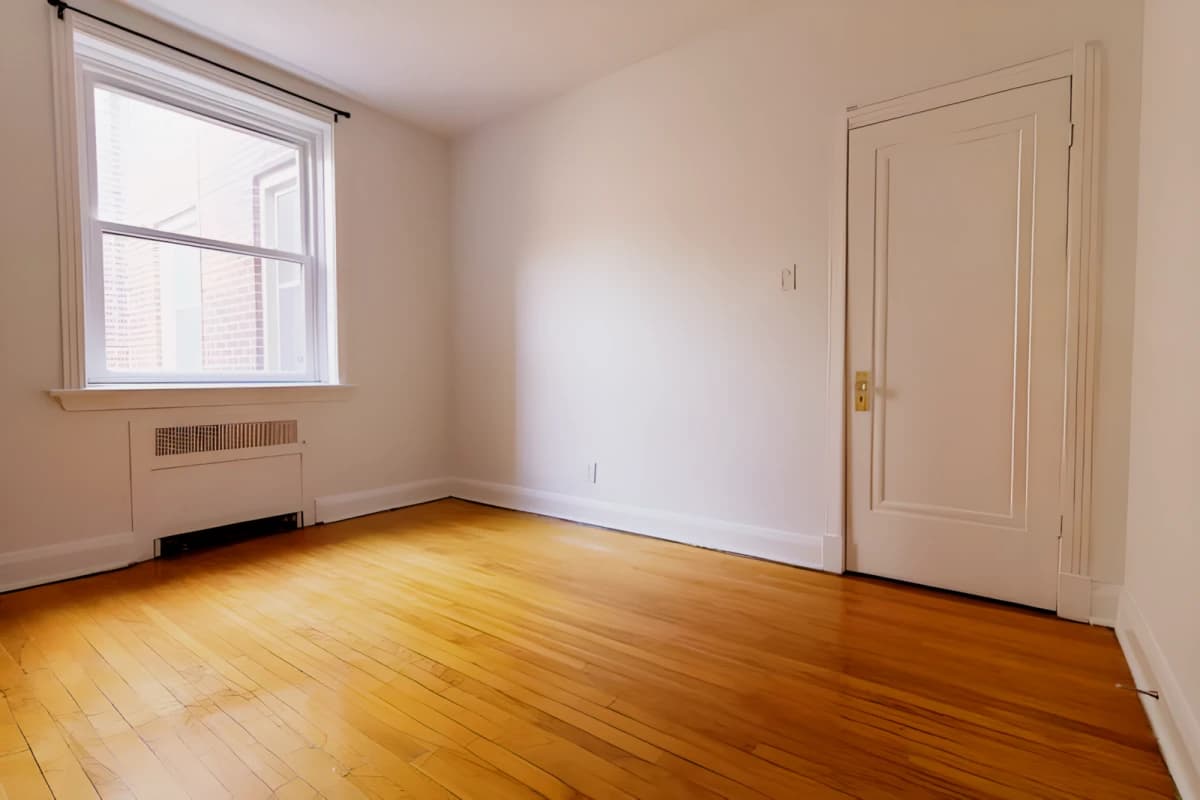 King Edward Avenue image 3