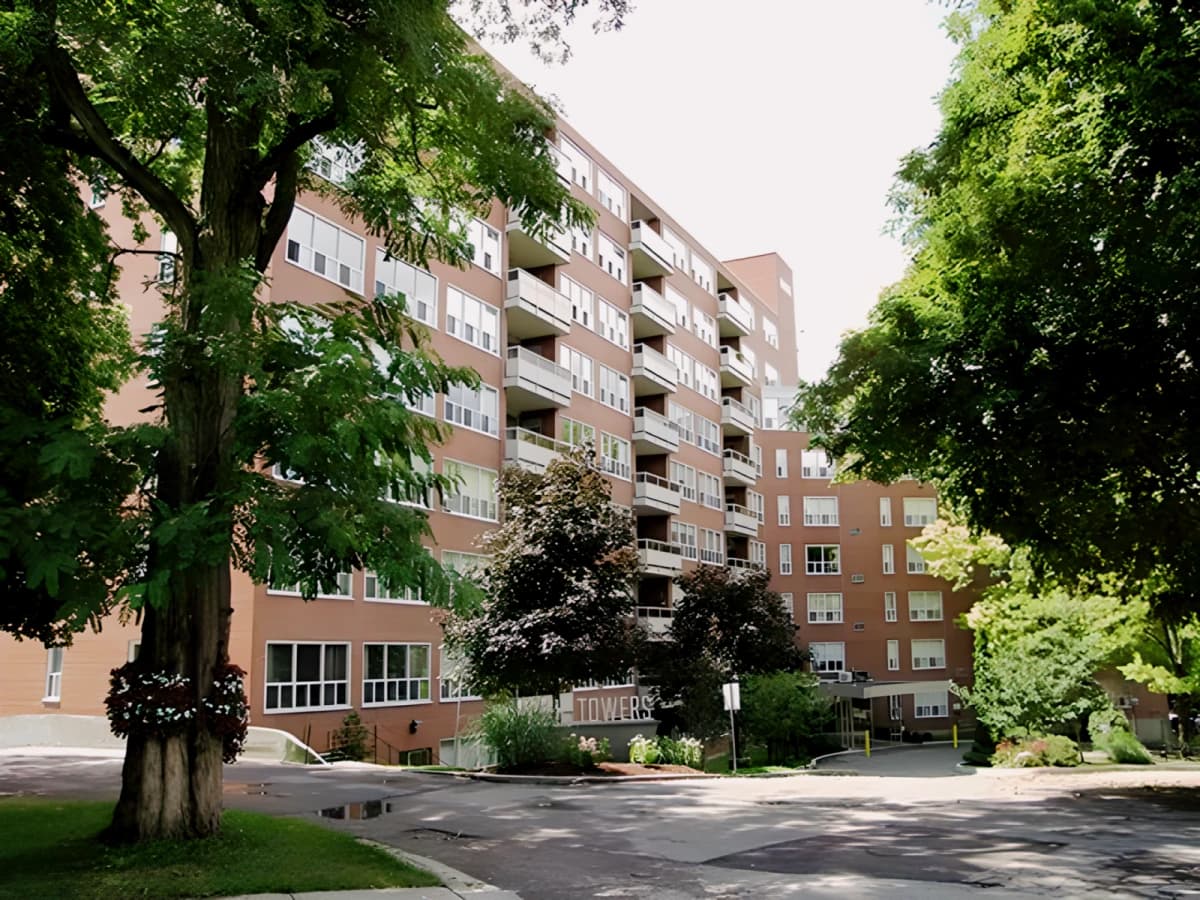 Park Towers image 2