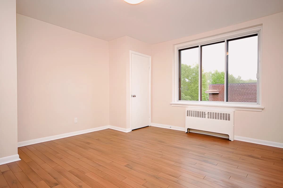 1276 Dorchester