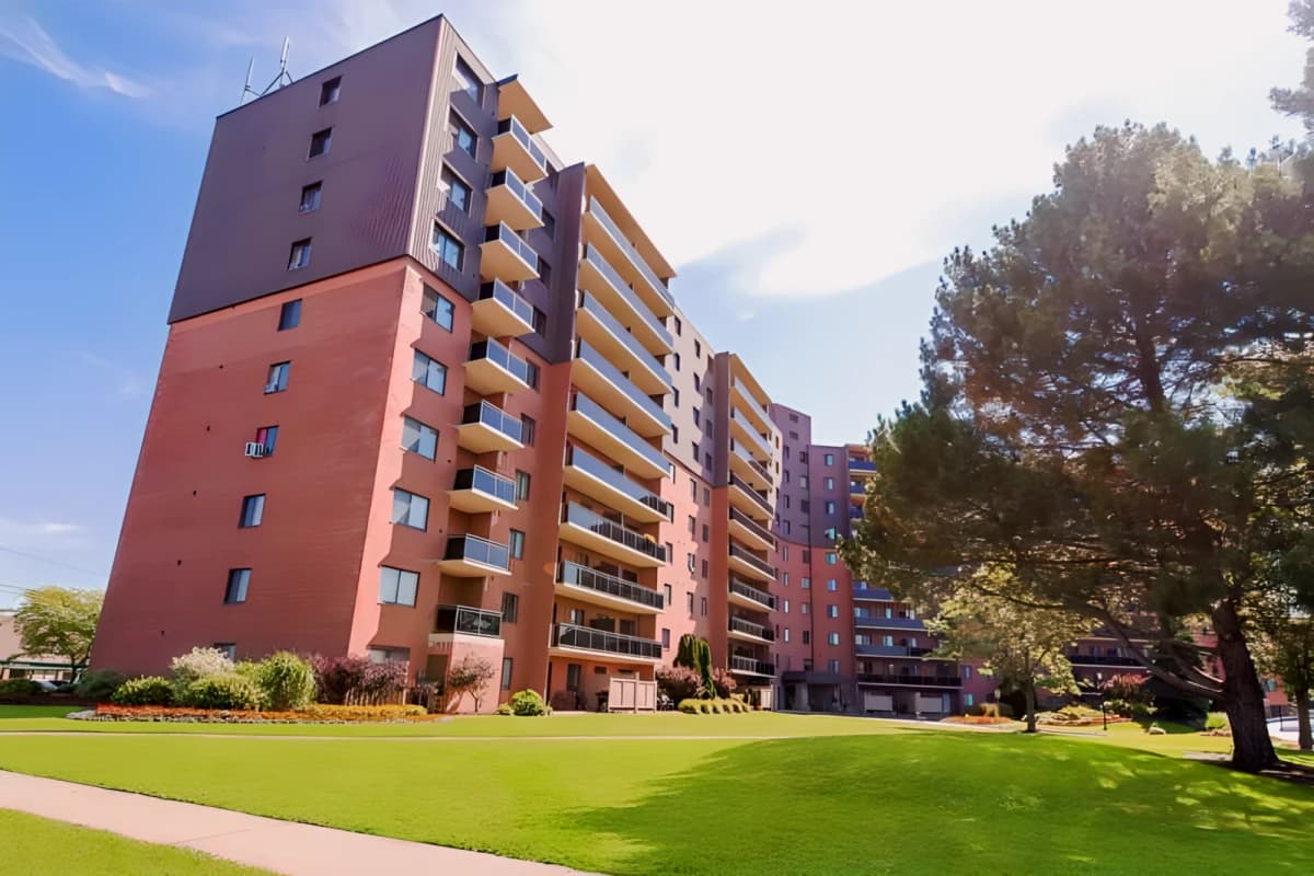 614 Lake