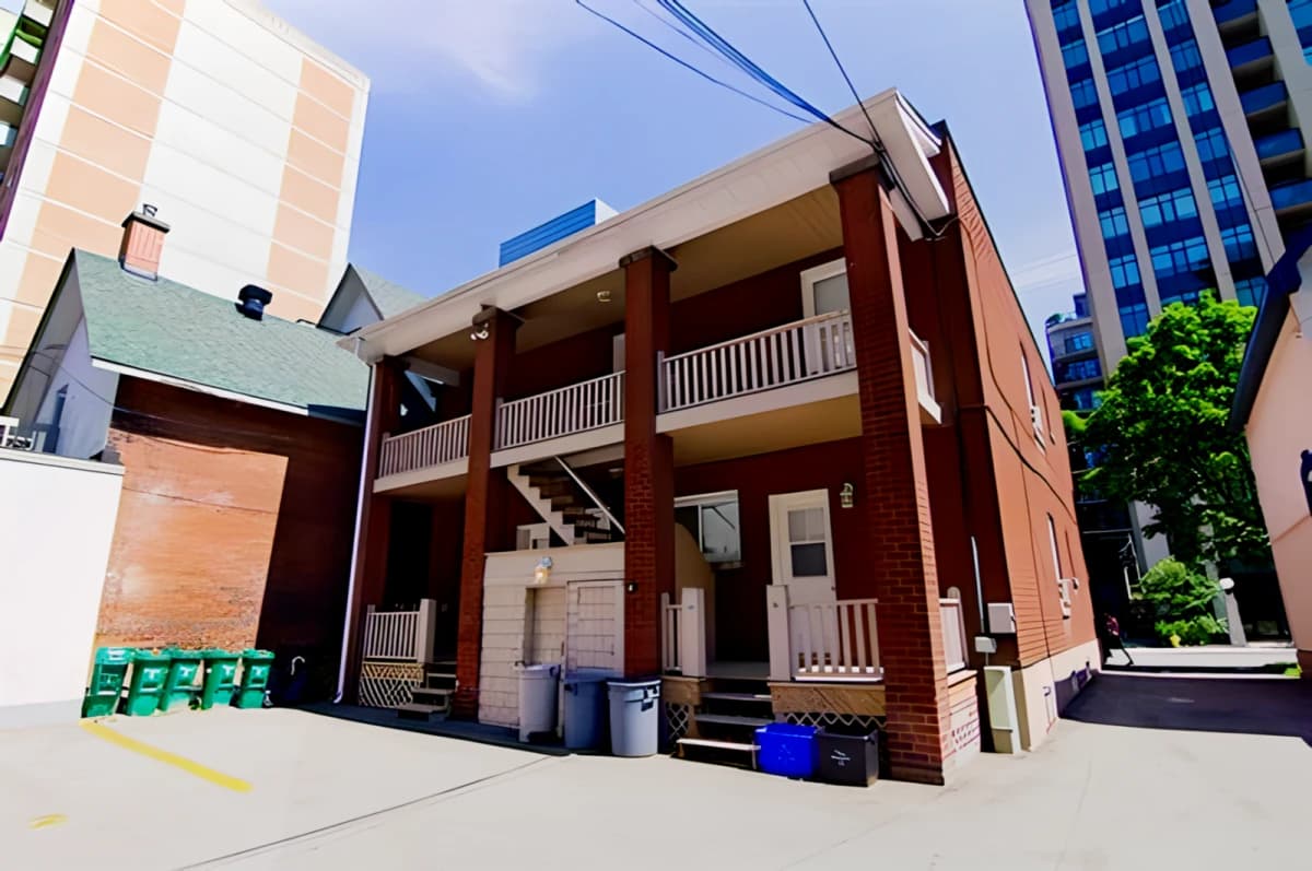 233 Nepean image 2
