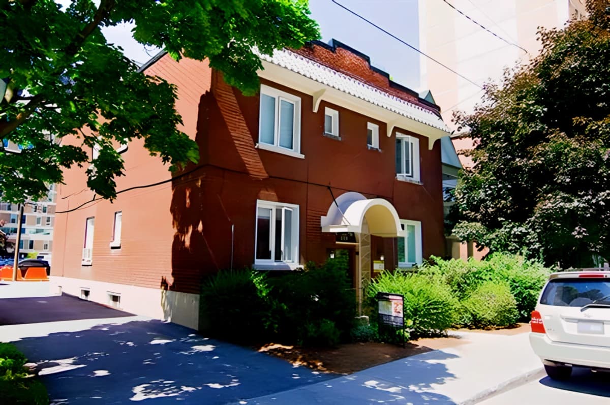 233 Nepean