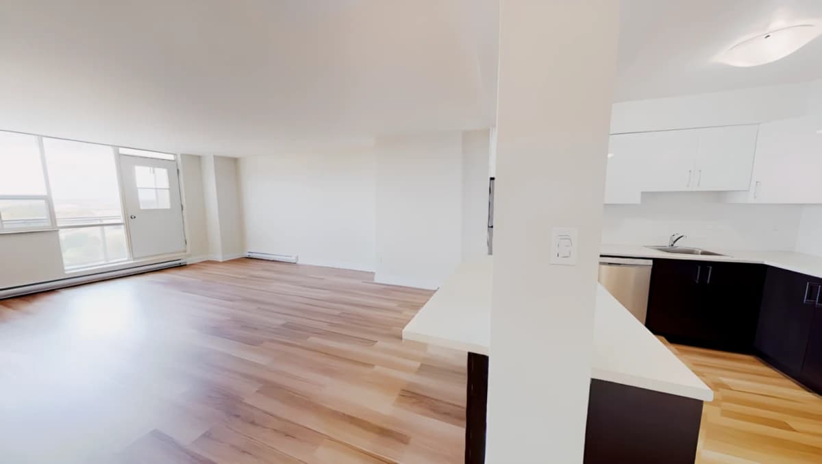 158 Ontario image 5