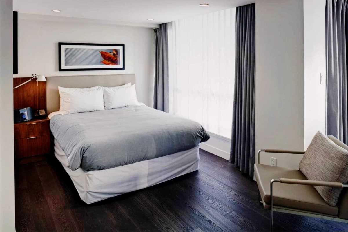 Level Hotels & Furnished Suites – Seymour image