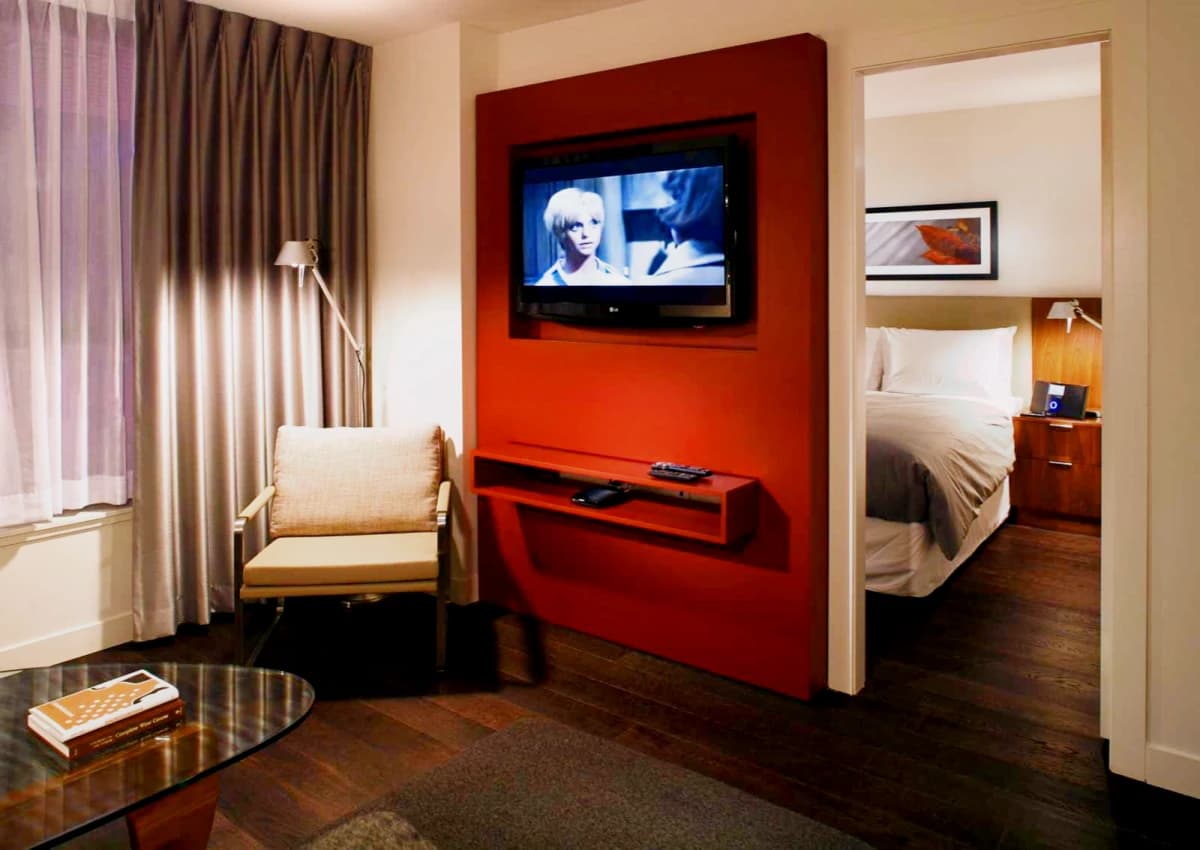 Level Hotels & Furnished Suites – Seymour image
