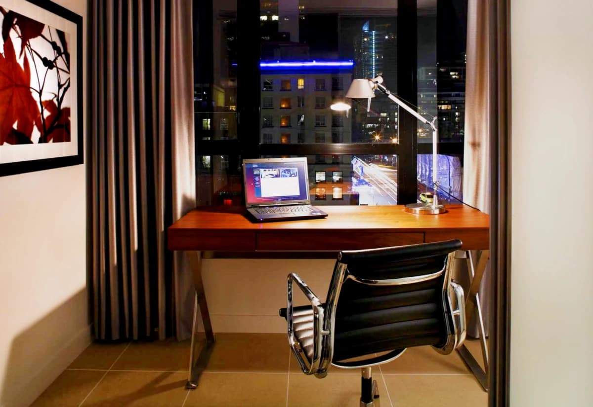 Level Hotels & Furnished Suites – Seymour image