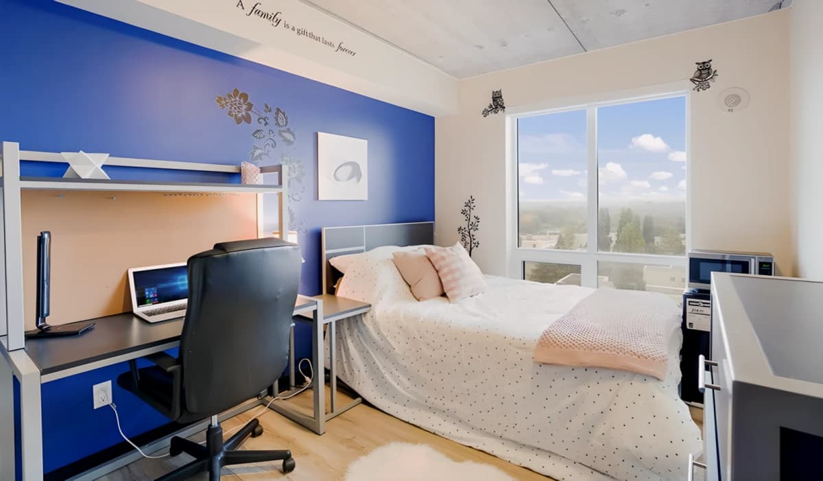 5 beds 2.5 baths