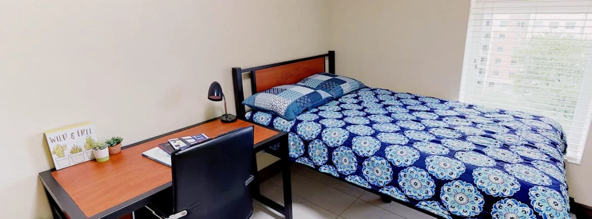 5 Bedroom 2 bathroom