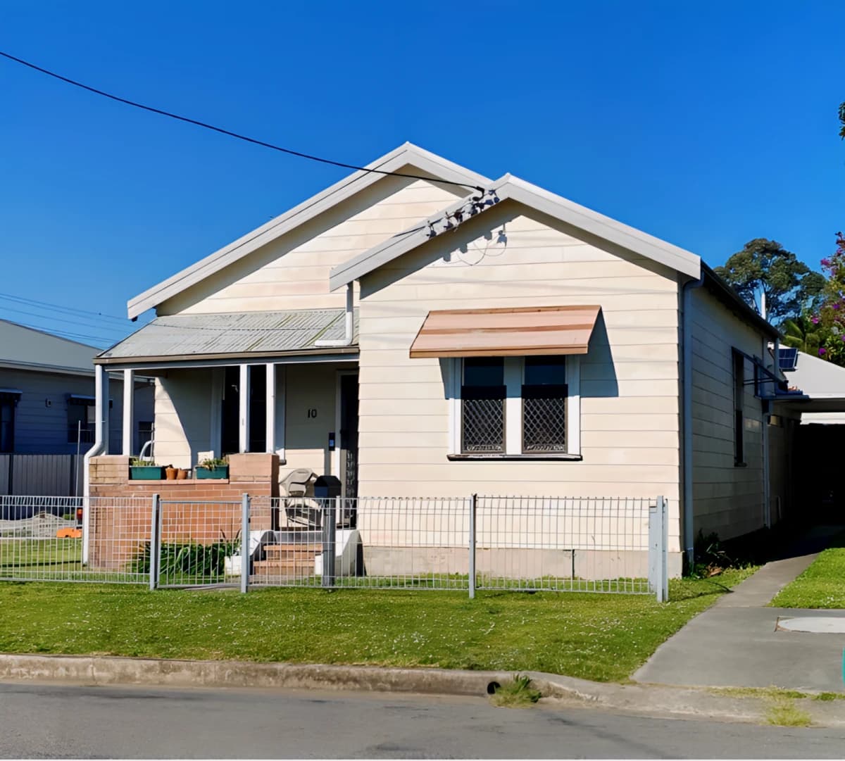Entire Place·3B1B···10 Macquarie Street, Boolaroo