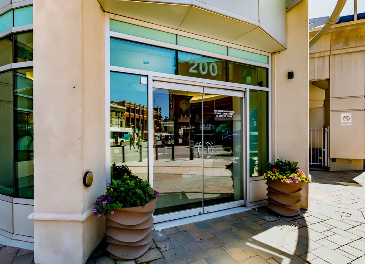 200 Rideau St