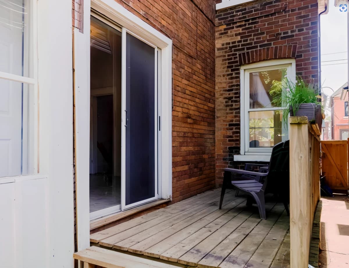 Entire Place·4B2B···62 CEDAR AVE image