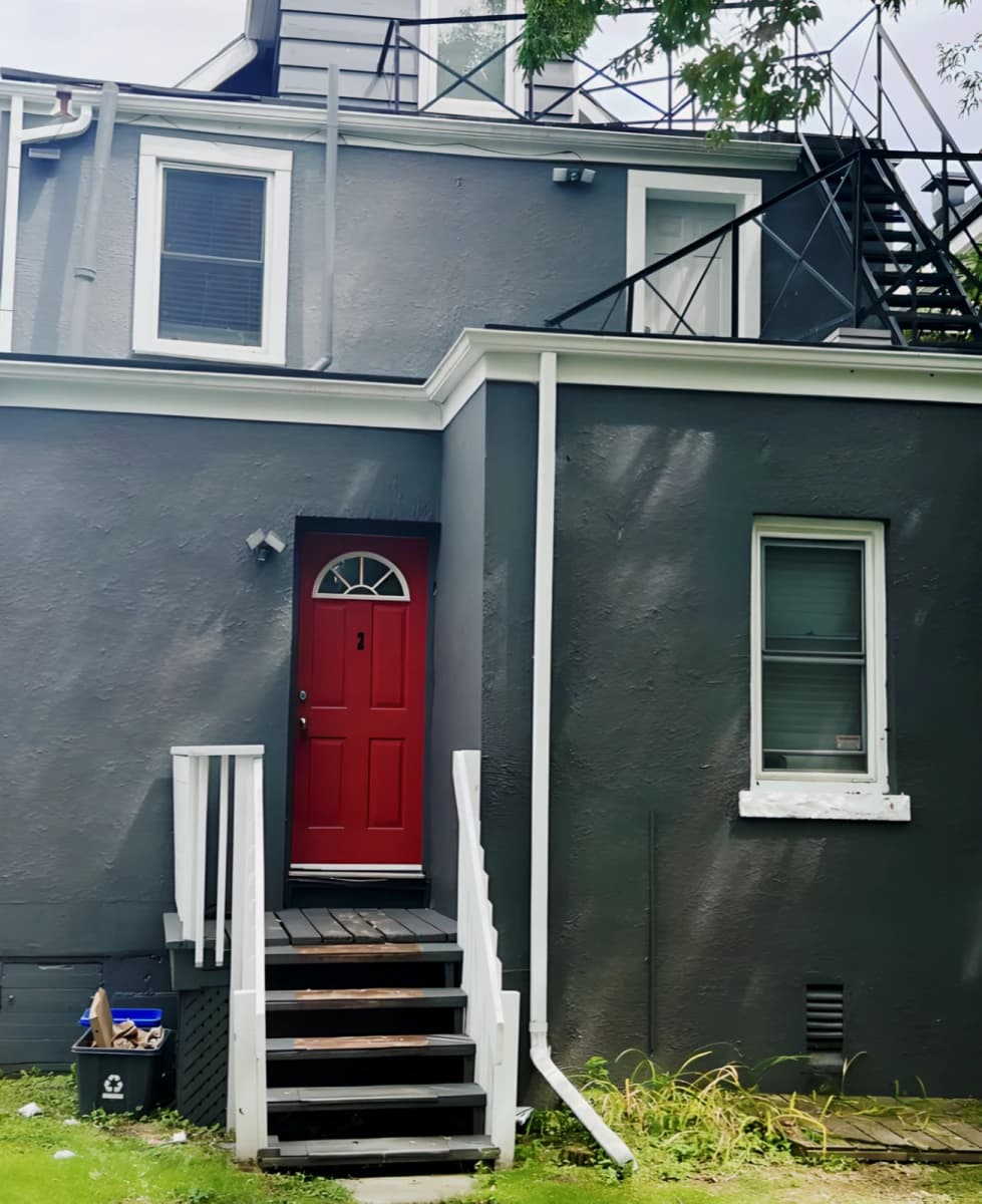 538 Frontenac Street image 3
