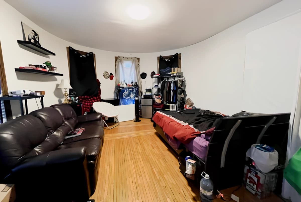 6 Bedroom