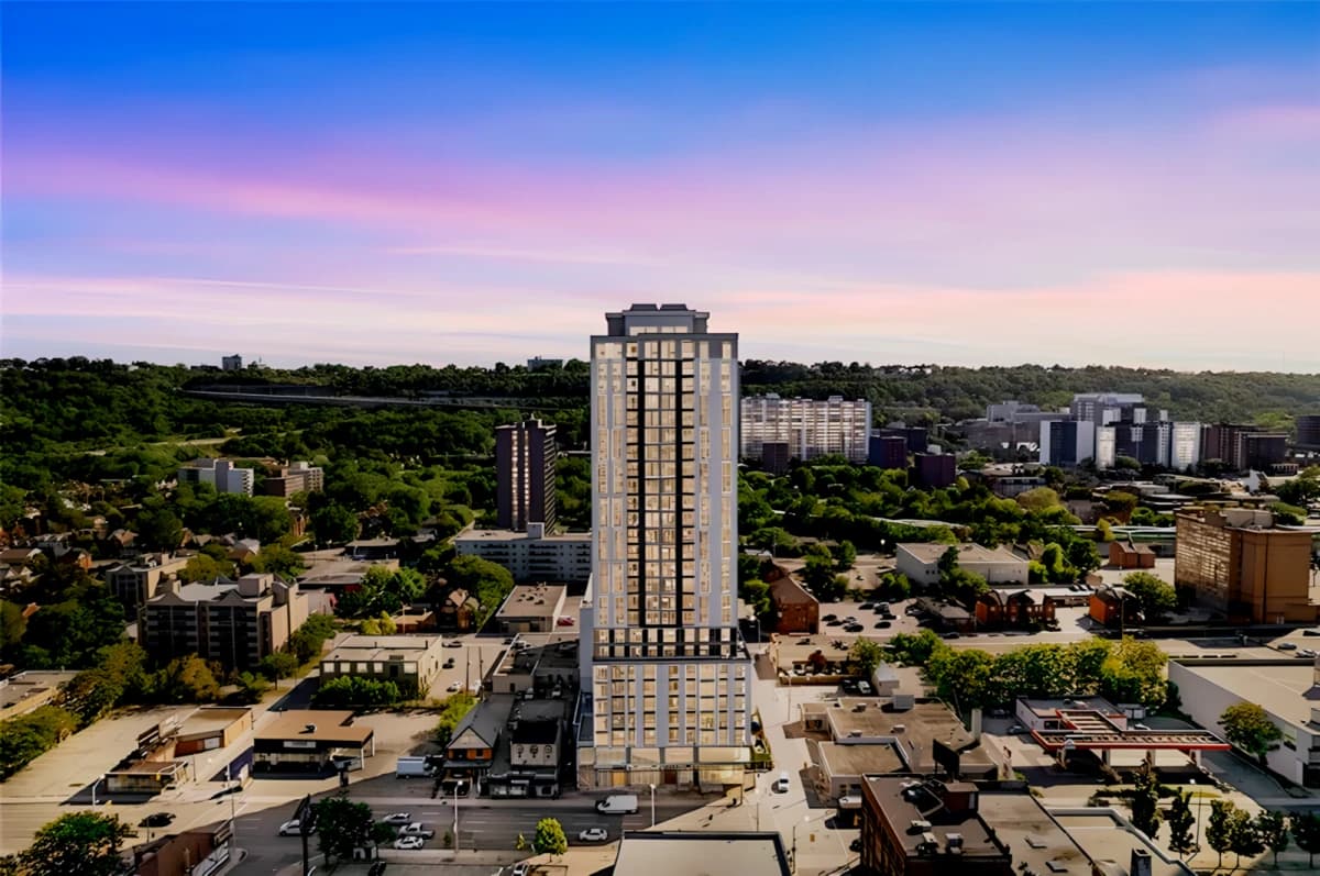 Entire Place·1B1B···49 Walnut Street S image 2