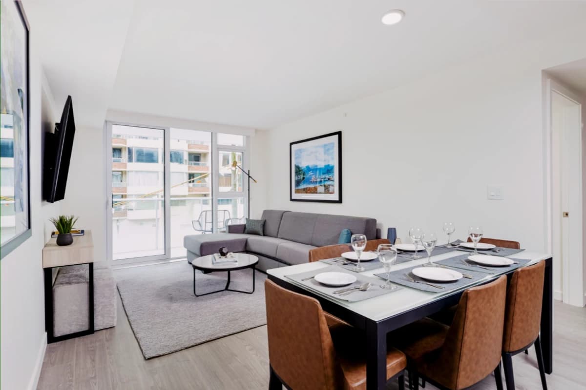 Level Hotels & Furnished Suites – Howe image