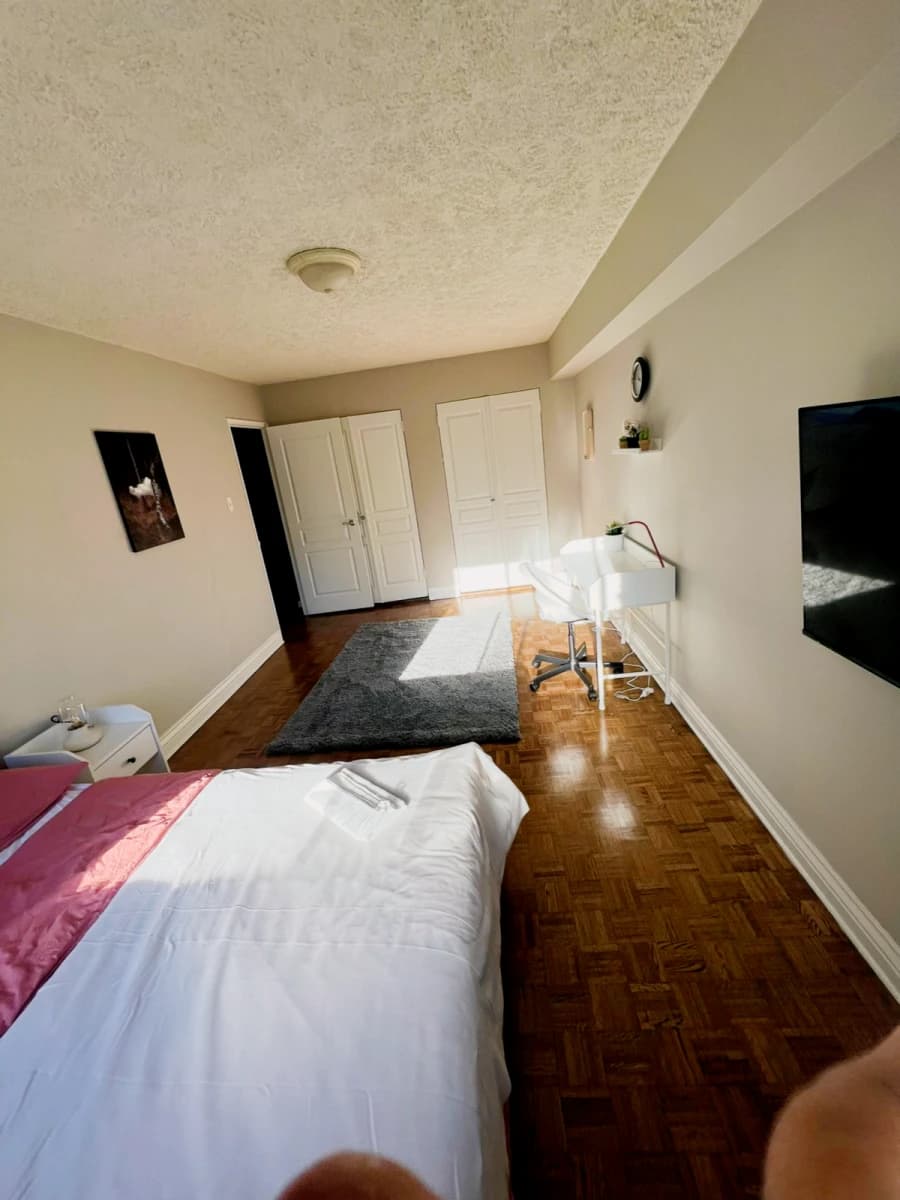 Pearson Housing - Rue Drummond image 4