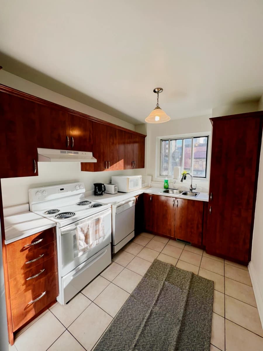 Pearson Housing - Rue Drummond image 2