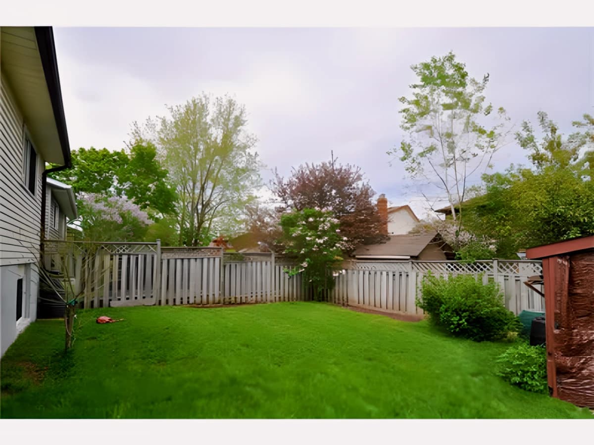 259 Camille Crescent image 3
