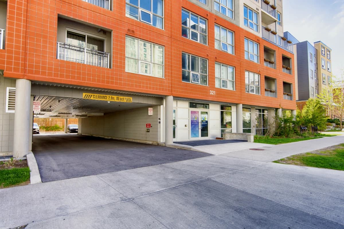 321 Spruce St image 2