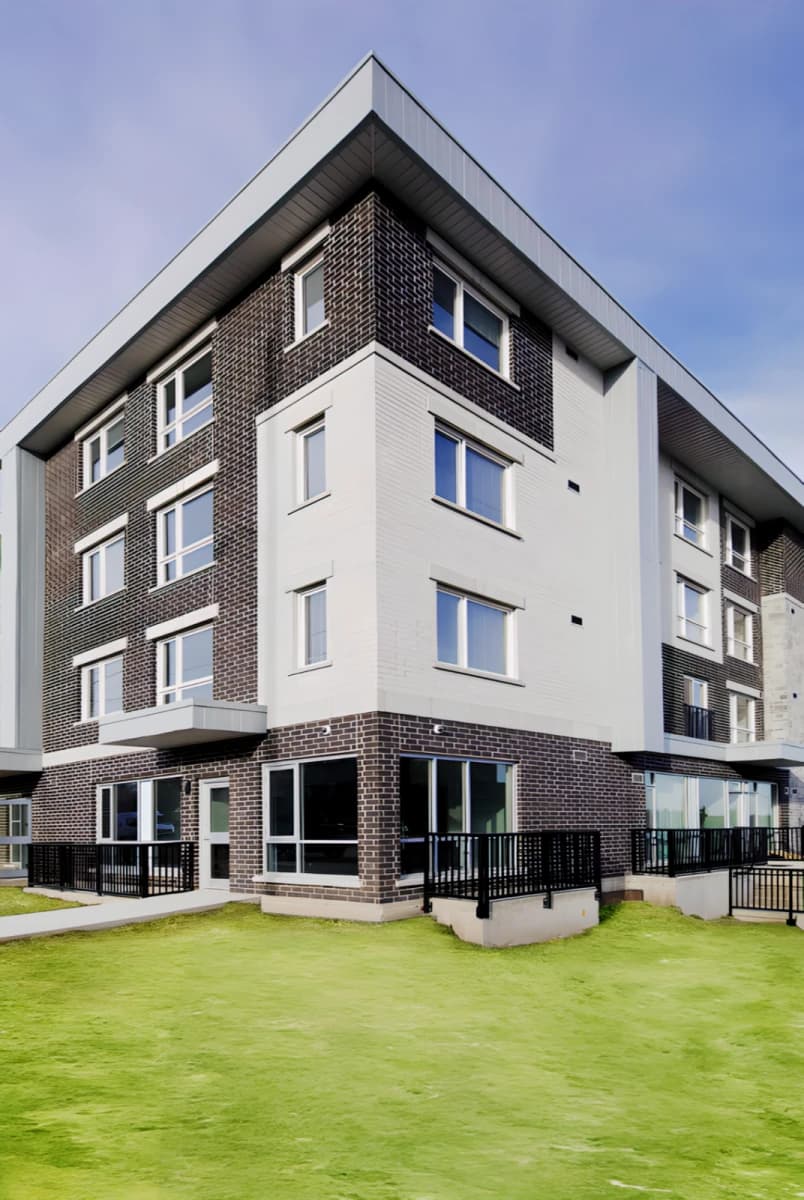 275 Larch Street image 2