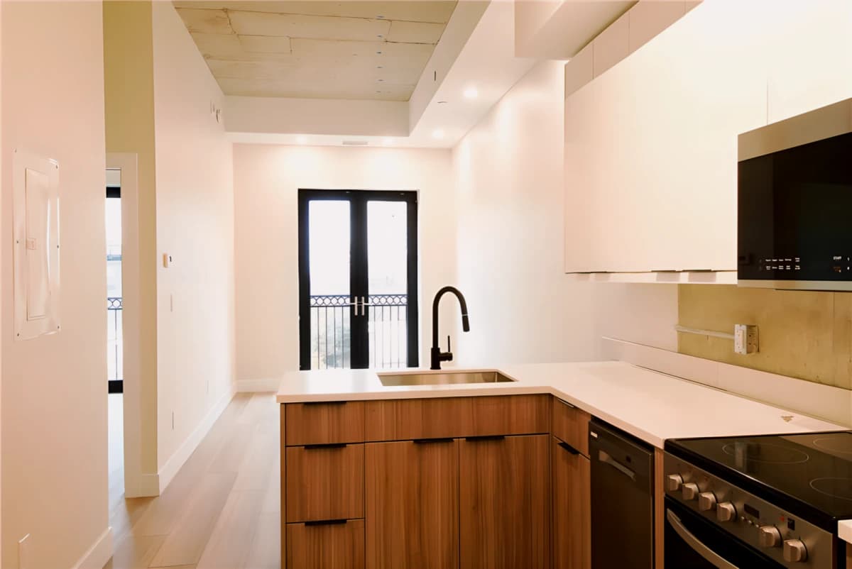 165 James Street S image