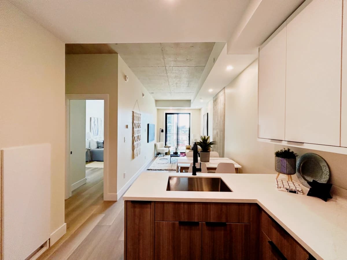 165 James Street S image