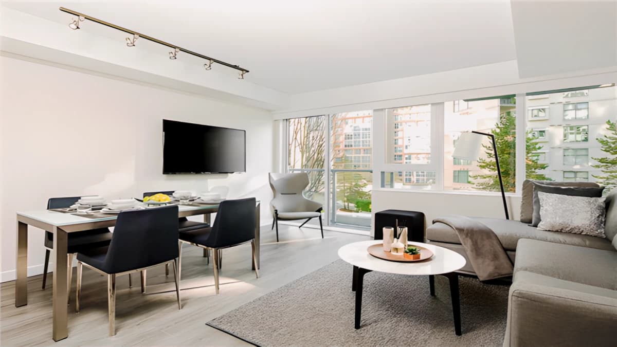 Level Hotels & Furnished Suites – Richards image