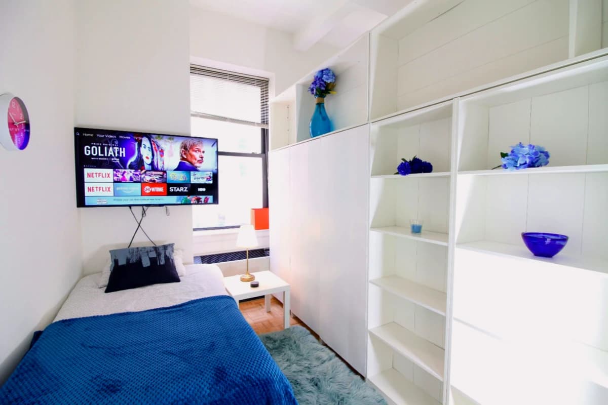 flex Basic - downtown montreal