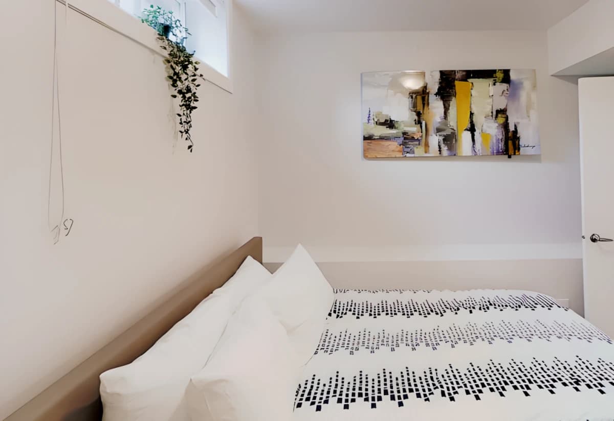 330 McLeod image