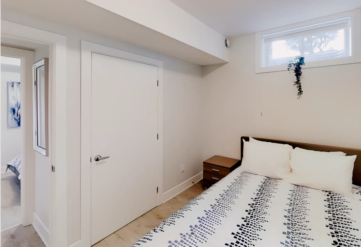 330 McLeod image