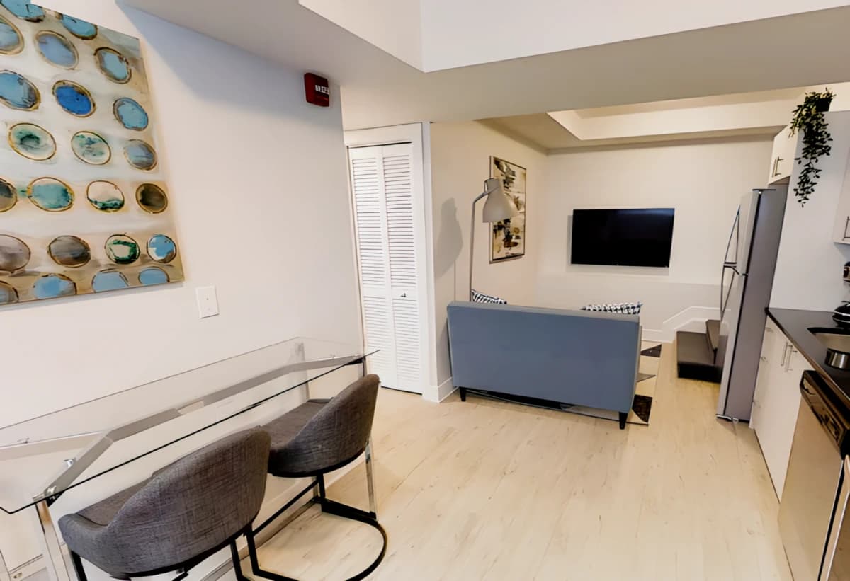 330 McLeod image