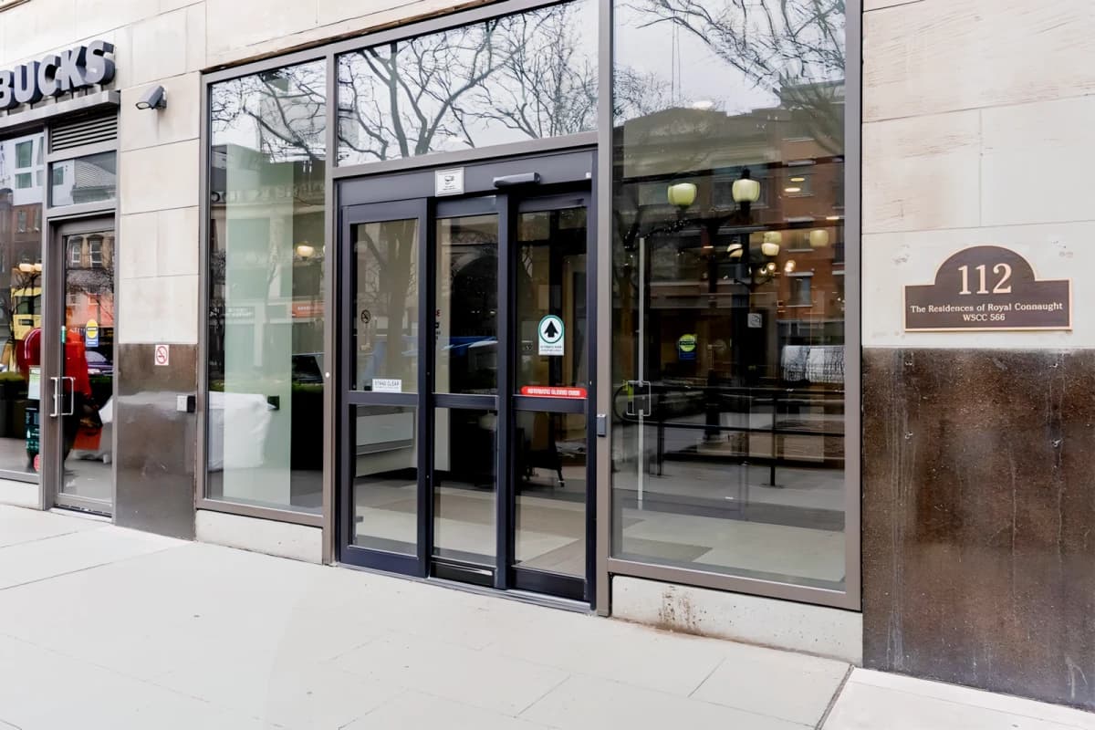 112 King St E image 2