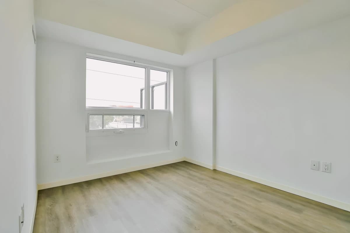 220 Cannon St E image