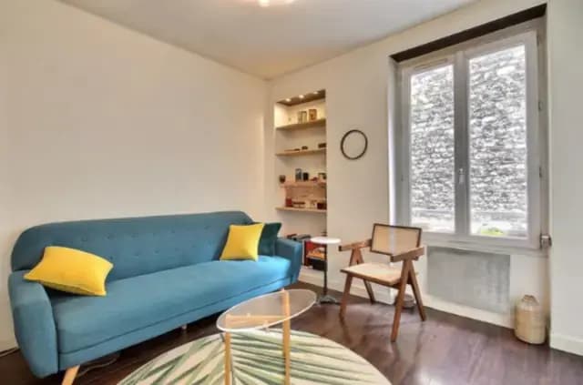 Bright studio next to Simplon metro station