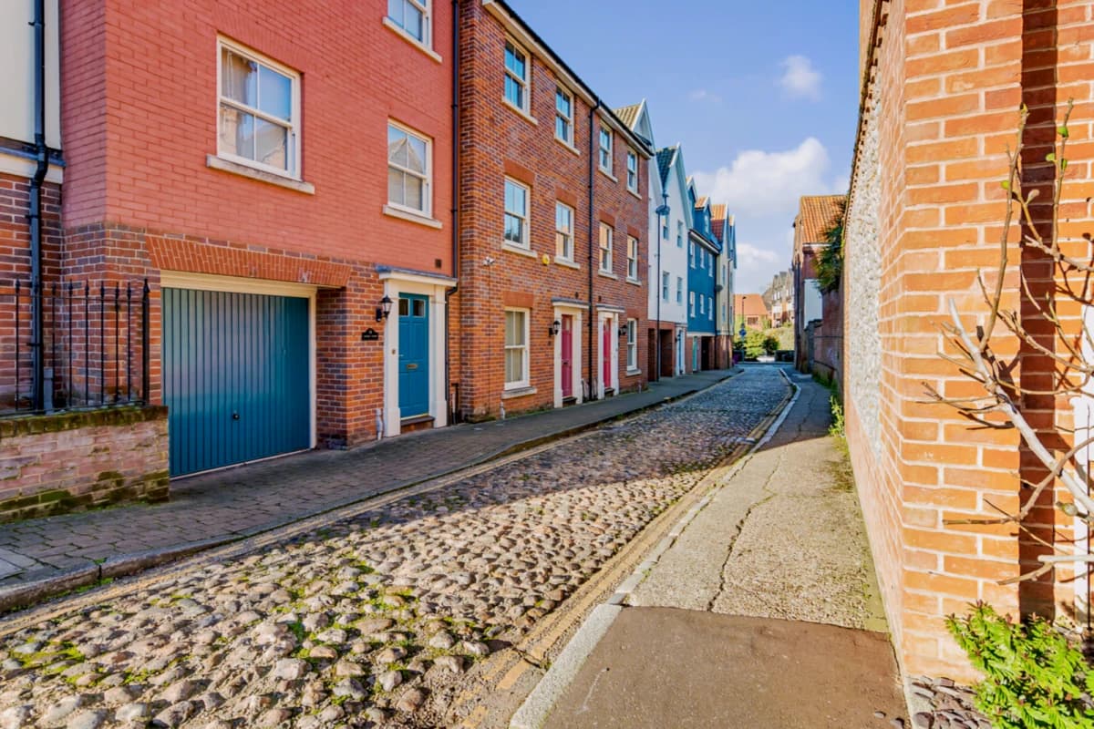 12 Pigg Lane image 2