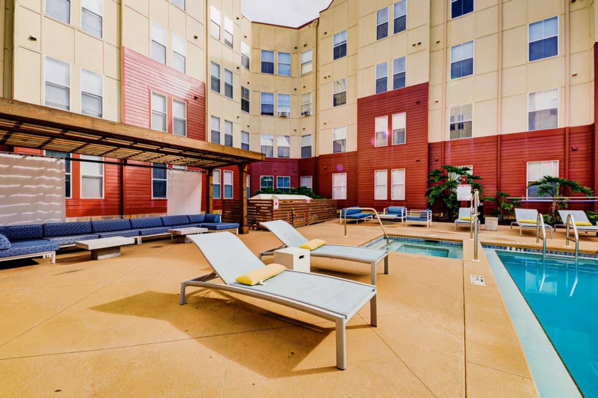 Outdoor Features