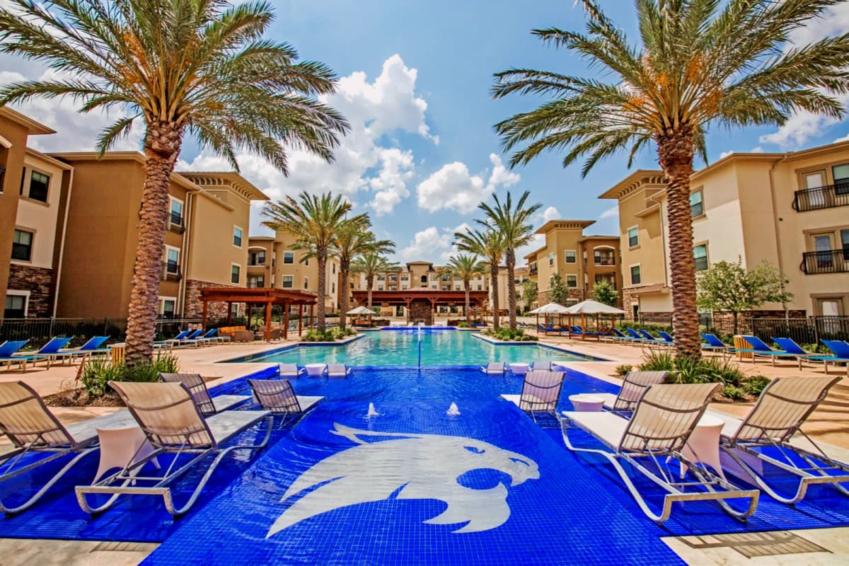 Outdoor Features