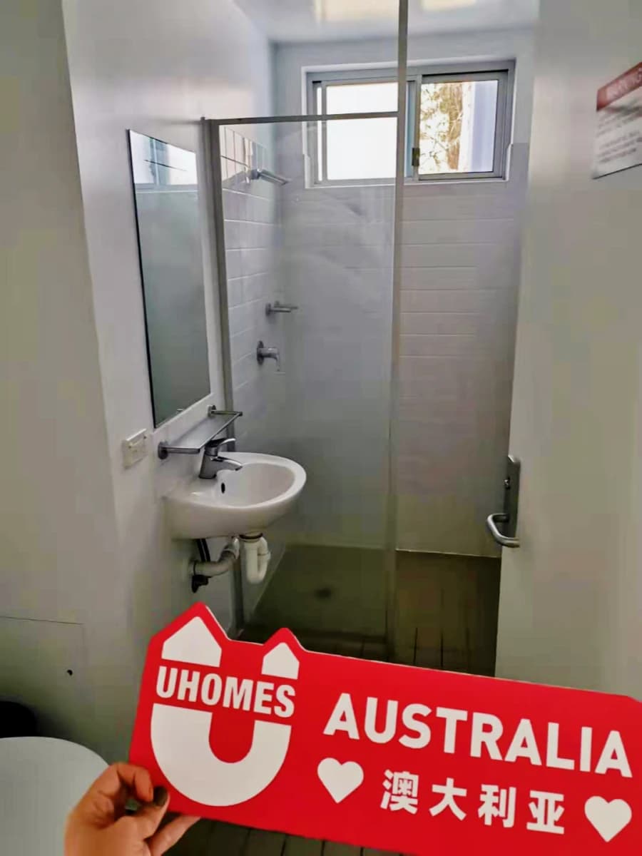 Griffith University Village image