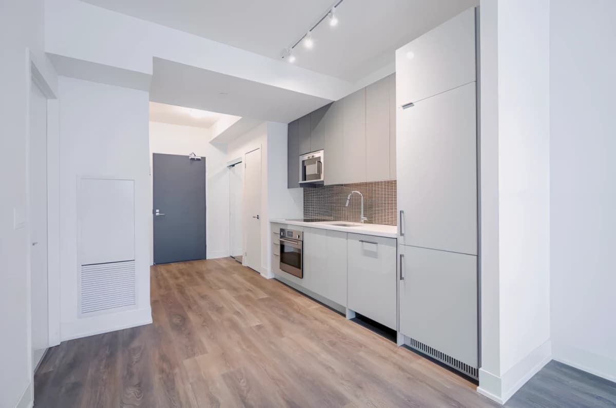 1 Bedroom+den