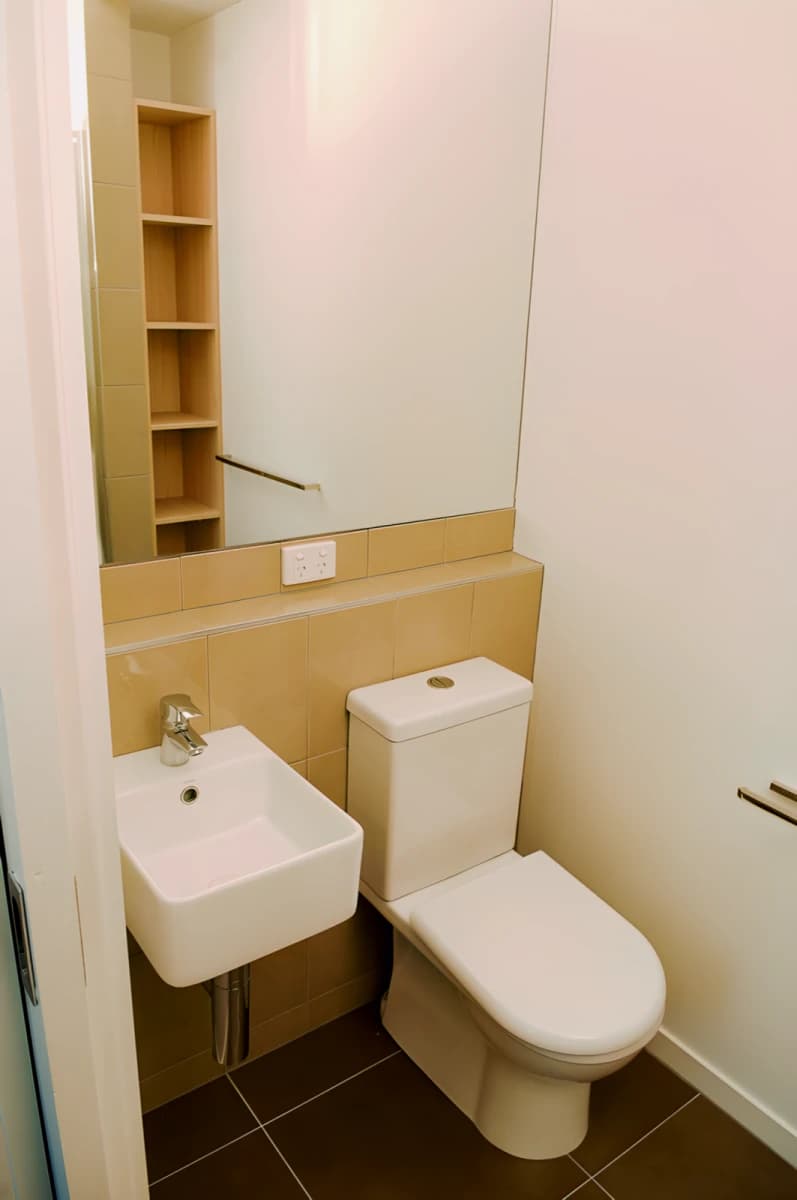 Student Living on Cobden image