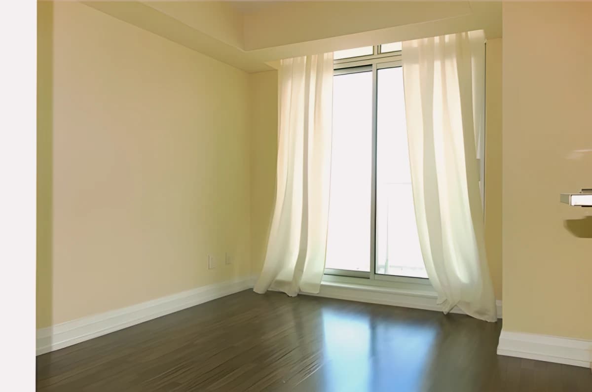 1 Bed 1 Bath+Den