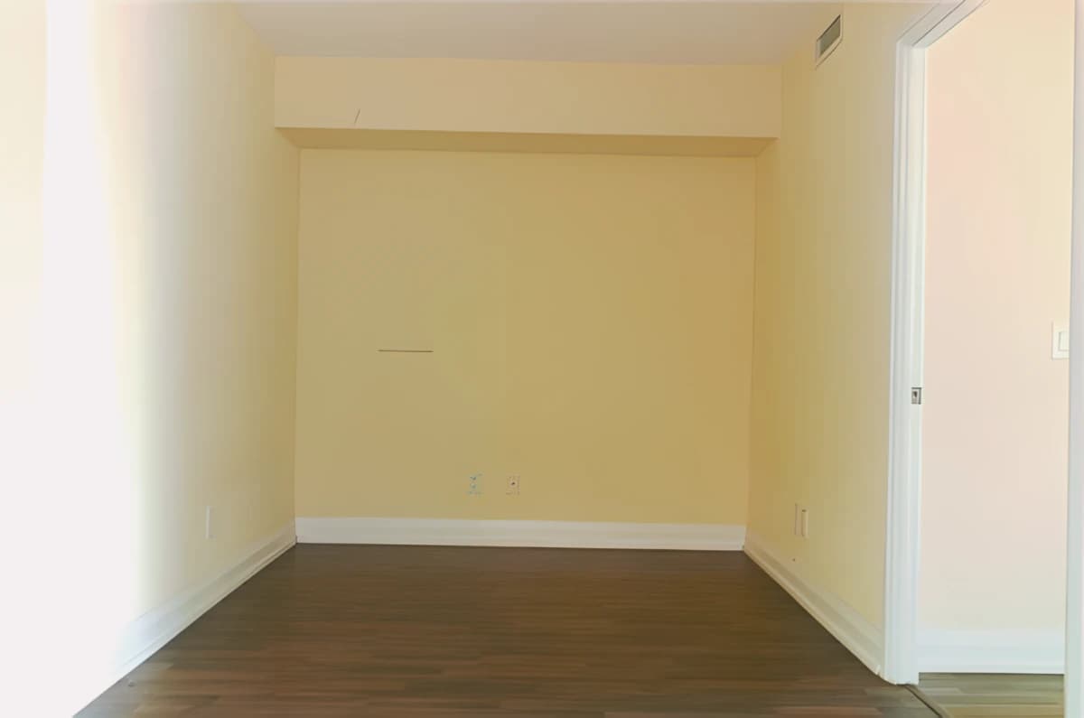 1 Bed 1 Bath+Den